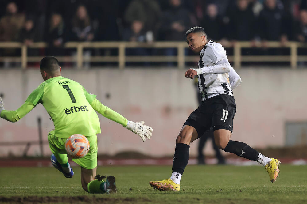 GROBARI ODAHNULI NA KRATKO! Sjajni Belić pronašao Saldanju za prednost u Nišu! (VIDEO)
