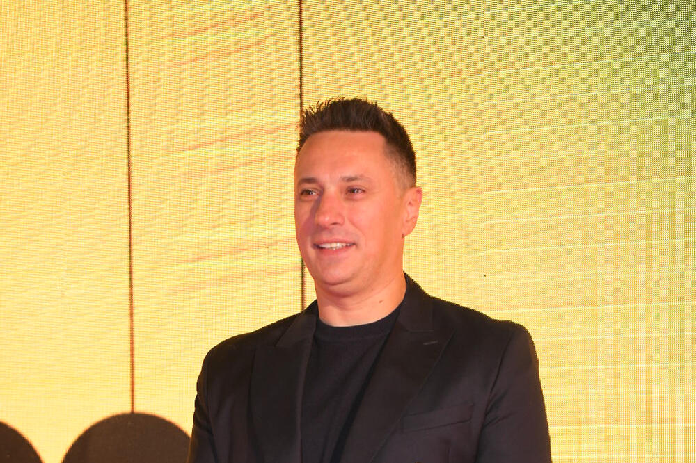 ZAVIRITE U DEO STANA ANDRIJE MILOŠEVIĆA U KOJEM ŽIVI SA PORODICOM: Sve je birano sa mnogo UKUSA I STILA, svaka čast