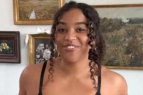 REŠILA DA VIŠE NE NOSI BRUSHALTER I TO PONOSNO POKAZALA: Muškarcima POPADALE VILICE, nije se nadala OVIM REAKCIJAMA