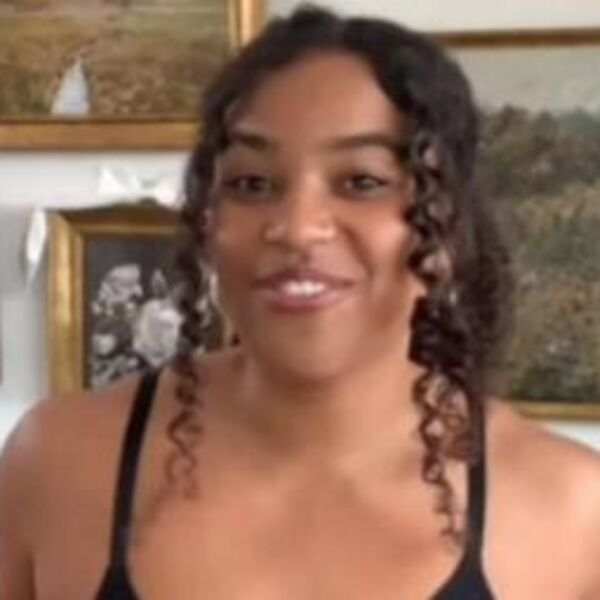 REŠILA DA VIŠE NE NOSI BRUSHALTER I TO PONOSNO POKAZALA: Muškarcima POPADALE VILICE, nije se nadala OVIM REAKCIJAMA