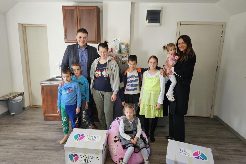 DRAGANA IMA 33 GODINE, A RODILA JE SEDMORO DECE: Porodici se ove zime OSMEHNULA SREĆA, dobijaju i TOPLI DOM (FOTO)