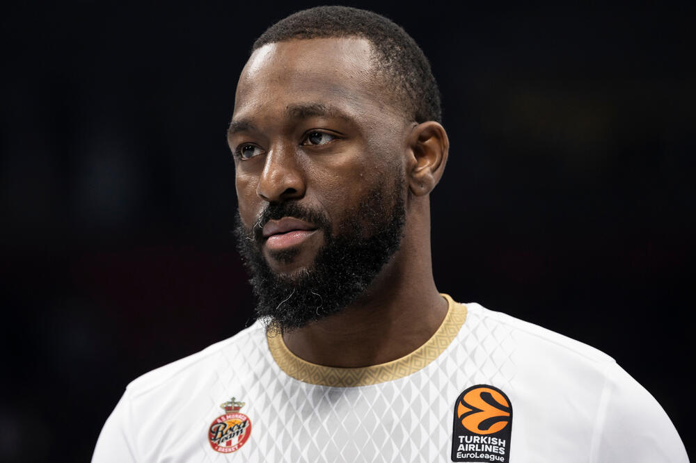 KEMBA VOKER JASNO PORUČIO: Evo ko je bolji, Delije ili Grobari!