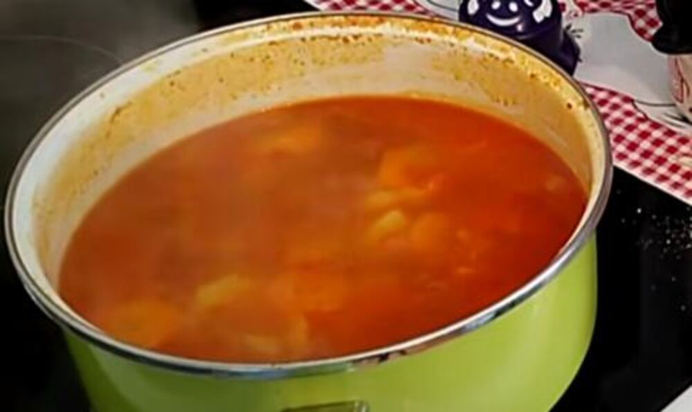 Posni paprikaš u šerpi