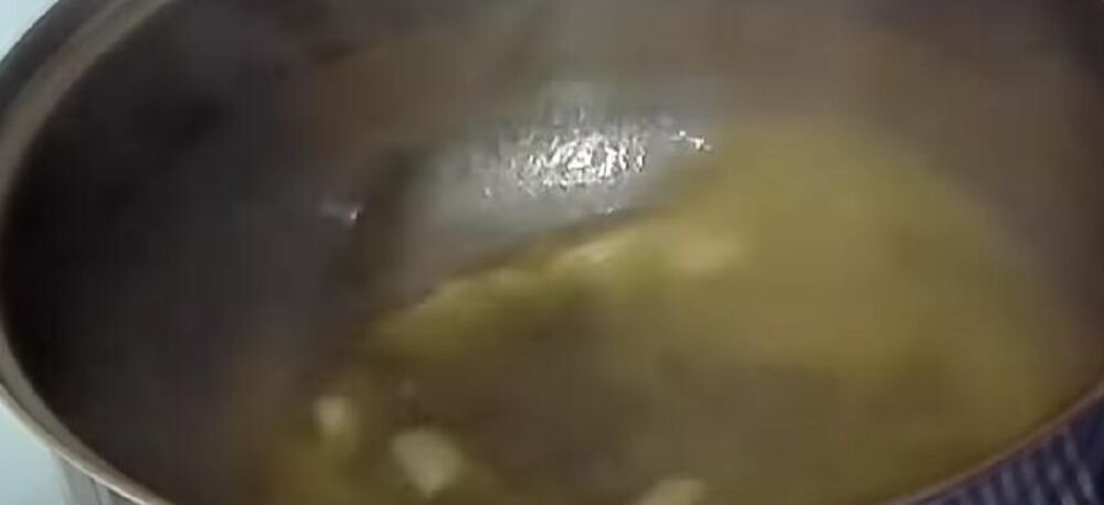 Pravljenje smese za bečku pitu sa orasima