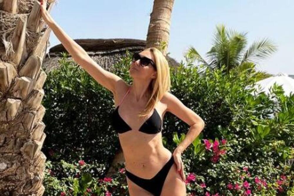 VODITELJKA PINKA (45) IMA TELO MANEKENKE: Mnoge mlađe koleginice mogu da joj POZAVIDE, ovo je njena tajna!