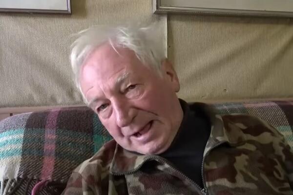 OVAJ ČOVEK ŽIVI KAO VUK SAMOTNJAK: Napustio grad i preselio se u SELO DUHOVA, a sve iz JEDNOG RAZLOGA (VIDEO)