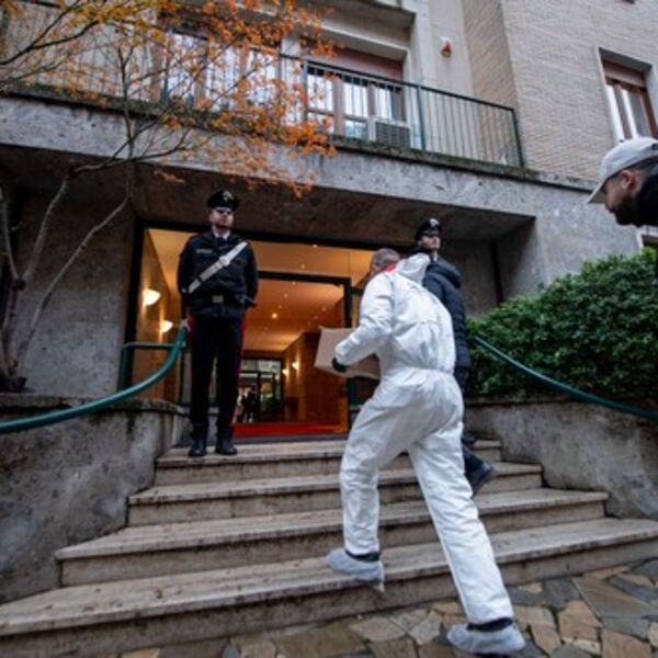 POKUŠAN ATENTAT NA ČUVENOG NOVINARA: Postavili mu BOMBU POD AUTOMOBIL, pojavili se prvi snimci sa lica mesta! VIDEO