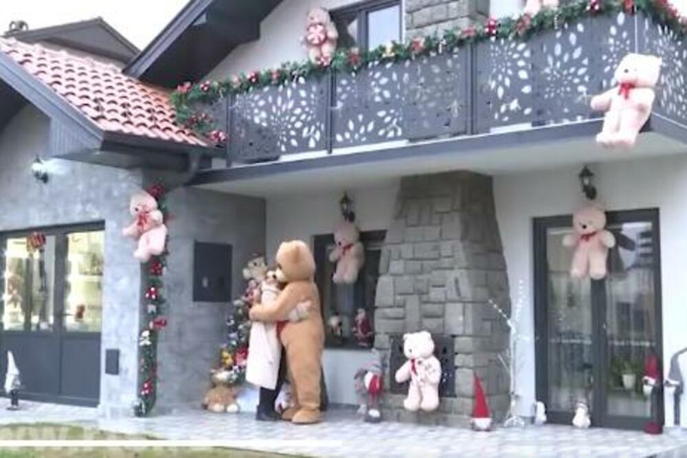 LJUDI IZ CELE SRBIJE DOLAZE DA BI SE SLIKALI ISPRED ZORANINE KUĆE: Ona ima samo JEDAN USLOV koji je i te KAKO HUMAN