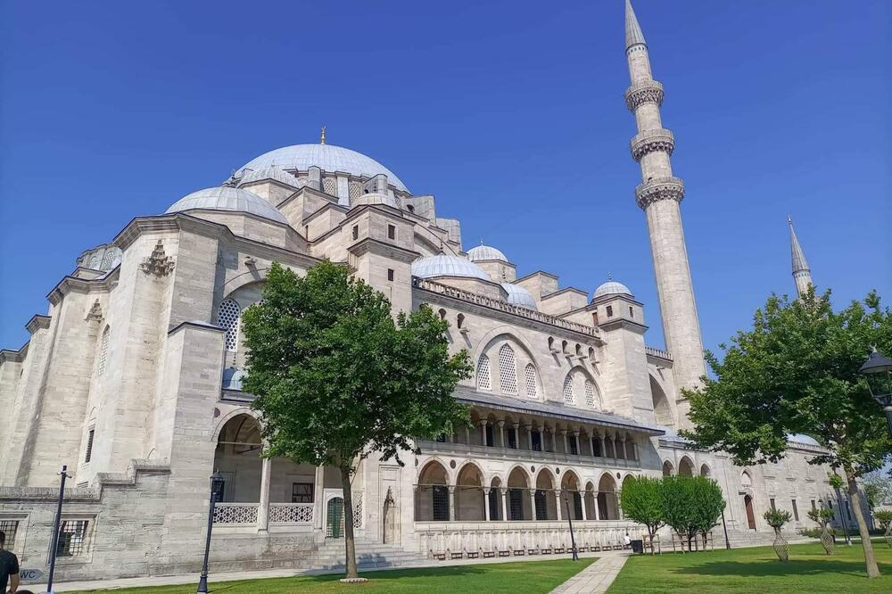 STRUČNJACI IZNELI PREDVIĐANJA ZA DESTINACIJE KOJE ĆE BITI HIT U 2024. GODINI: Prvo mesto će vas dobro IZNENADITI