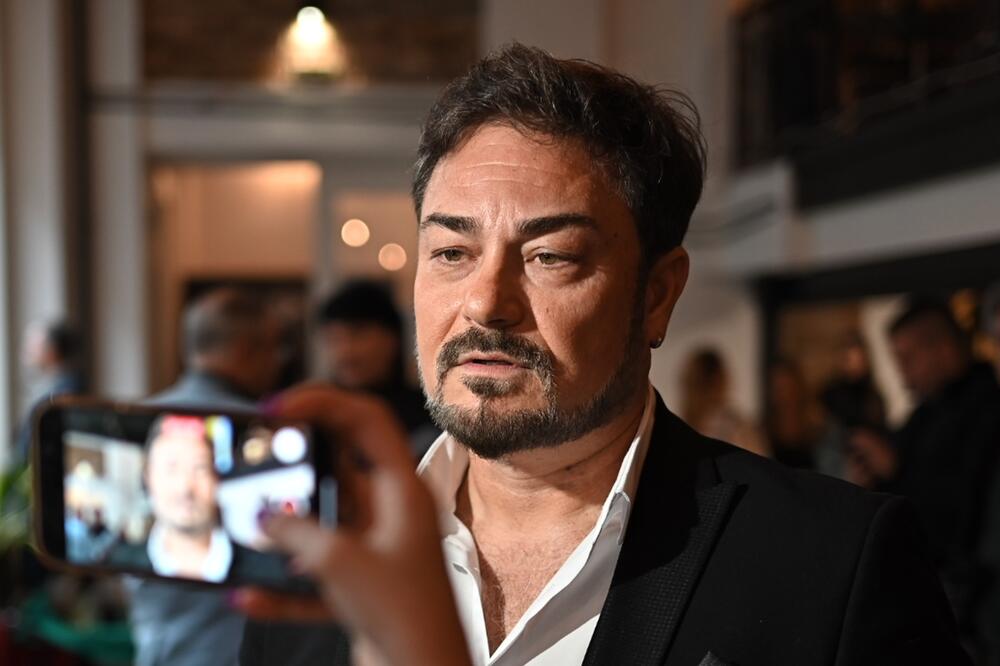 SRPKINJE SU LUDELE ZA NJIM, A ONDA SU GA IZBACILI IZ GRANDA: Posle 16 godina ga ponovo VIDIMO i FRAPIRAĆE VAS OVO