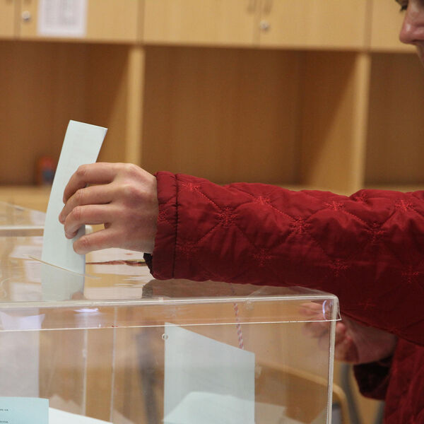 Zatvorena birališta u Hrvatskoj! Evo ko će u drugi krug u Zagrebu, situacija u Splitu i Rijeci napeta!