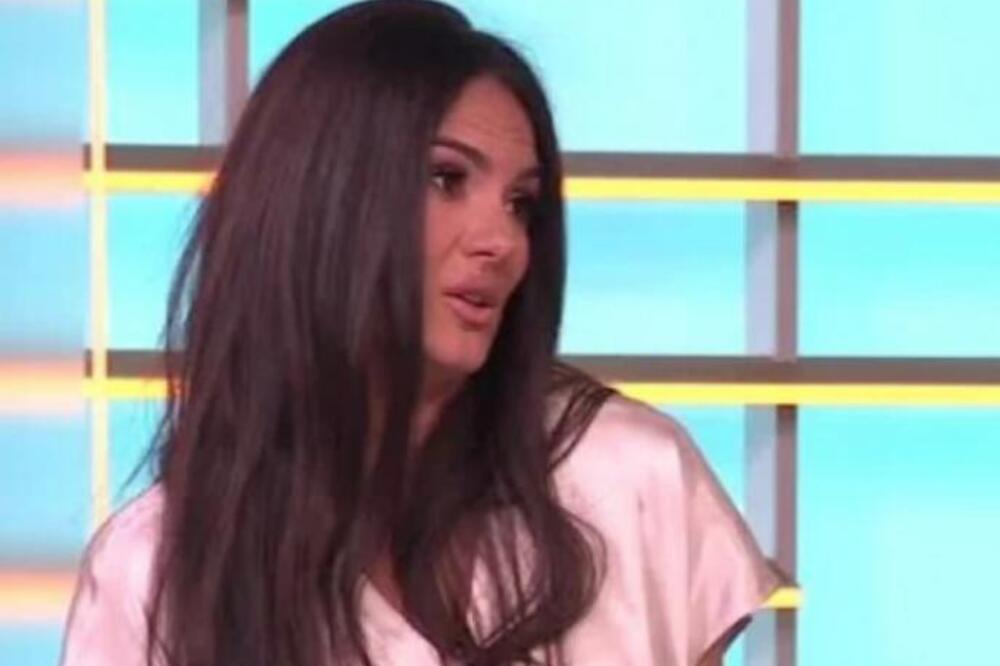 NUTRICIONISTA NAĐA OTKRILA RECEPT KOJI UNIŠTAVA ŽELUDAC: Razoriće ga u trenutku, NE STAVLJAJTE OVO U USTA ujutru