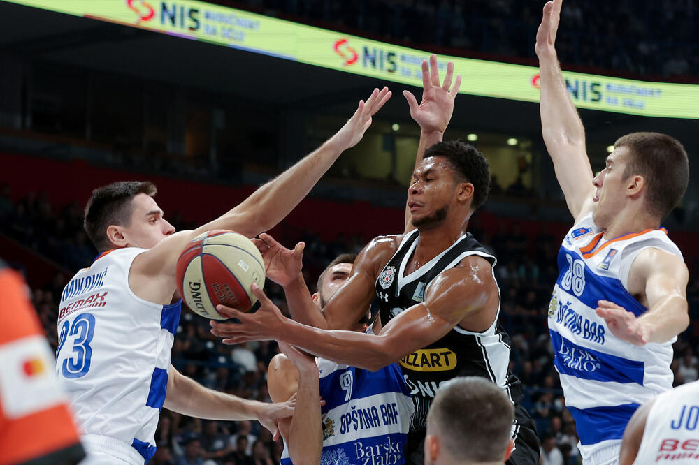 CRNO-BELI IMAJU ZICER, ALI NEMAJU PRAVO NA KIKS: Evo gde gledati TV prenos uživo utakmice Mornar - Partizan!