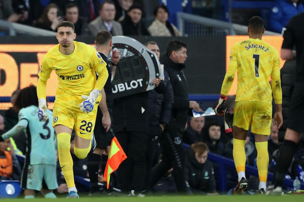 PETROVIĆ POSTAJE PRVI GOLMAN ČELSIJA! Velika šansa za Đorđa posle povrede Španca (FOTO)