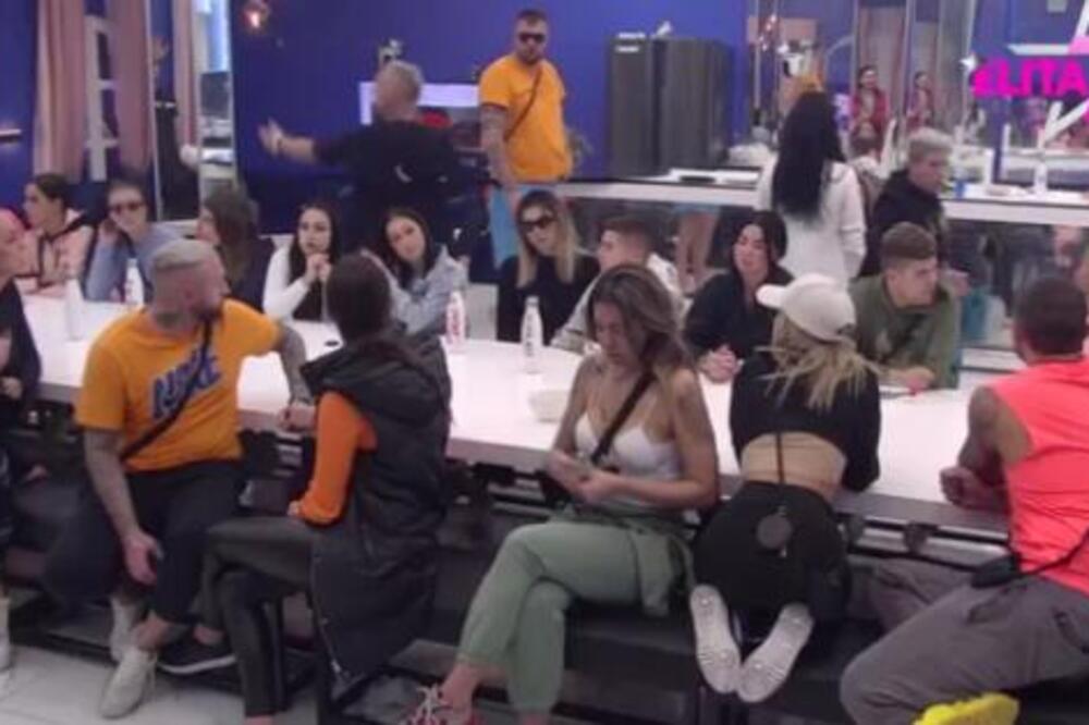 U ELITI NASTAO OPŠTI HAOS: Anita i Matora se posvađale na KRV I NOŽ, palo JEZIVO PRIZNANJE, izgovorile su SVAŠTA