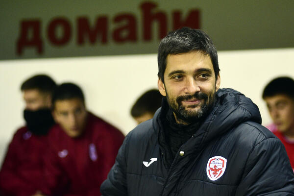 "ŽELIMO DA OSVOJIMO KUP SRBIJE!" Trener Voždovca preti Partizanu, ali i Crvenoj zvezdi (FOTO)