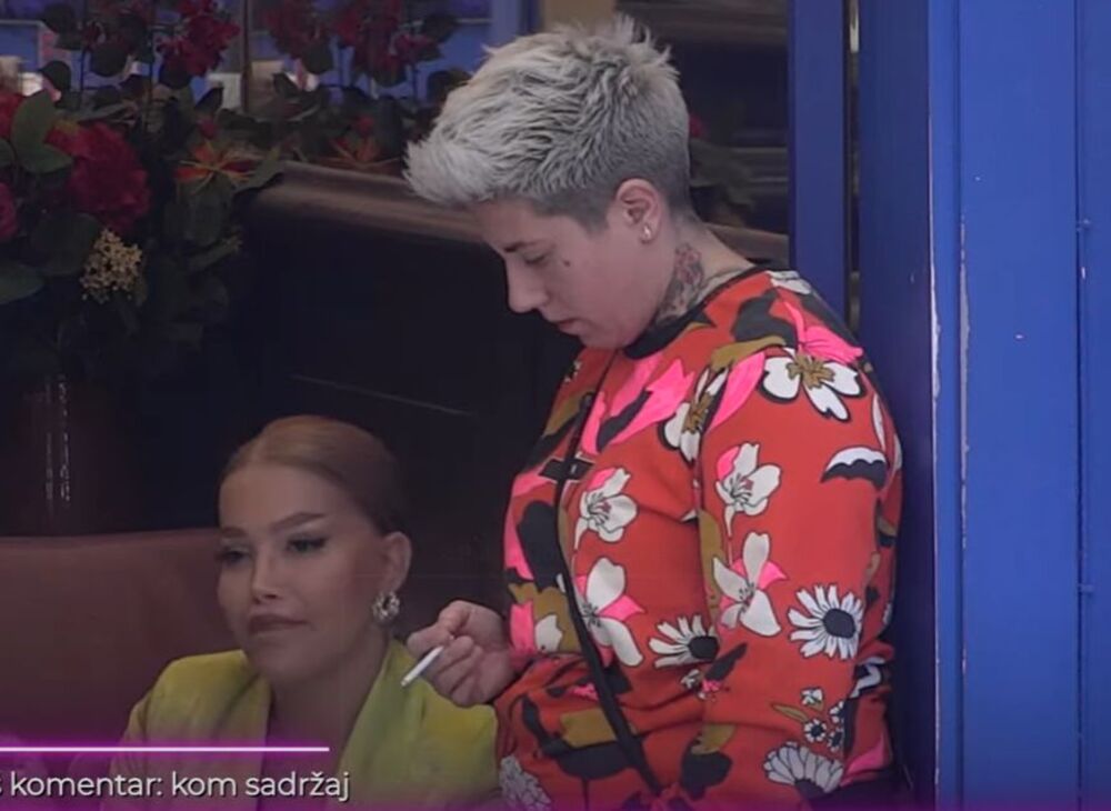 Matora sluša Anđelovo izlaganje o Aniti