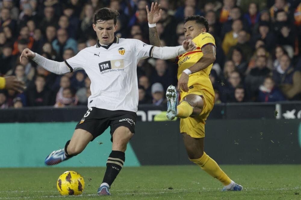 VALENSIJA POSLE TRI GODINE NEPORAŽENA PROTIV BARSELONE! Sjajan gol domaćina (VIDEO/FOTO)