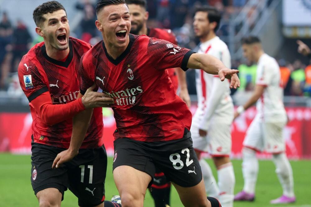 MILAN PRESLIŠAO MONCU, JOVIĆ OSTAO NA KLUPI: Debi gol Simića i bravura Žirua obeležili meč! (VIDEO)