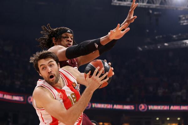CRVENA ZVEZDA DOVELA NOVO POJAČANJE! Stigao Amerikanac sa NBA iskustvom! (FOTO)