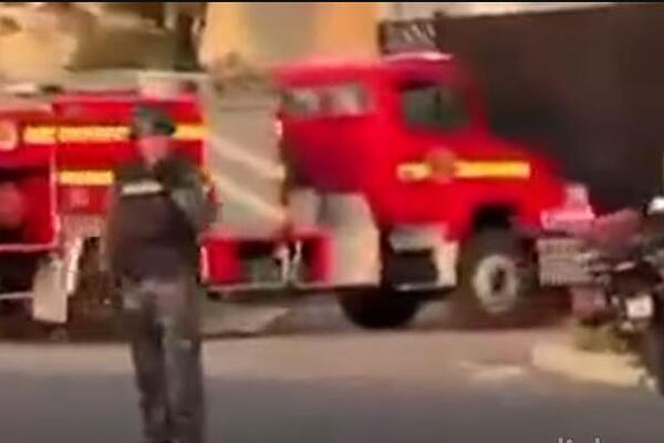 KRVAVE MRLJE PO RANČU, OTMIČARI SE PRERUŠILI U POLICAJCE: Zastrašujući snimak OTMICE britanskog biznismena (VIDEO)