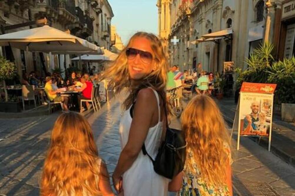 NEKE NISU MOGLE DA ZATRUDNE, NEKE NISU HTELE DA POKVARE LINIJU: Ove žene su dobile decu UZ POMOĆ SUROGAT MAJKE