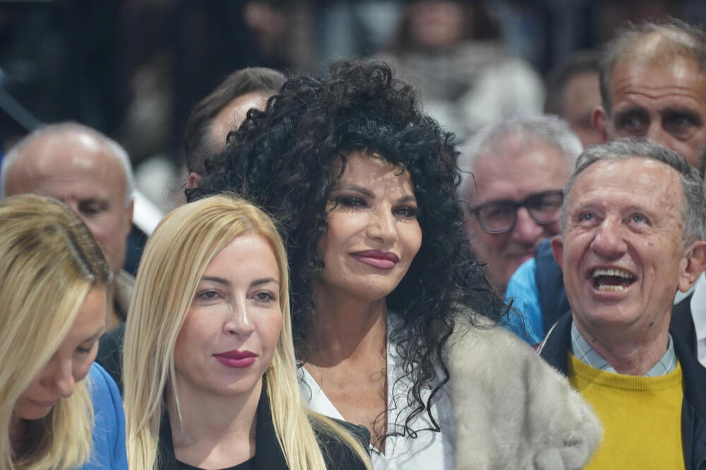 KO JE ZAPRAVO LEPA LIDIJA? Isplivali detalji PROŠLOSTI koje malo ko zna, privatan život KRIJE kao ZMIJA NOGE