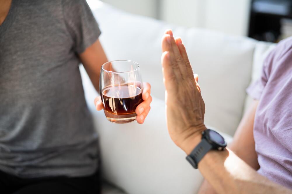 RECITE NE ALKOHOLU: Na prirodan način se otarasite ove loše navike!