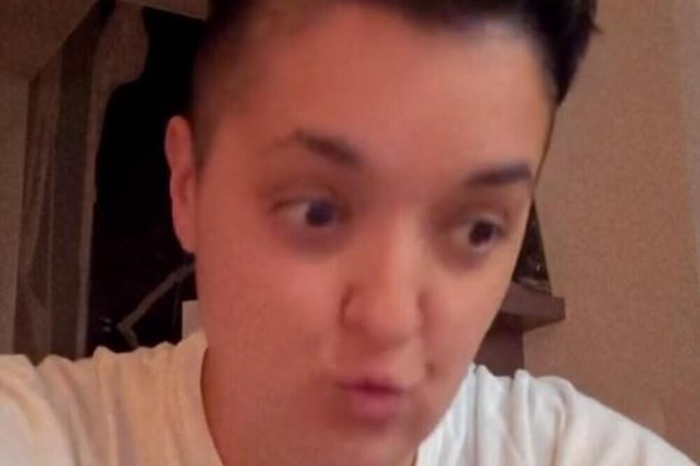 PRVO OGLAŠAVANJE MARIJE ŠERIFOVIĆ IZ PORODČINOG DOMA: Danas stigla u Beograd sa sinom, pa njima OBRATILA