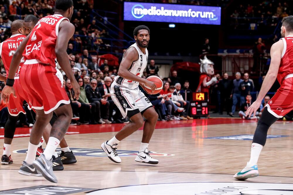 VIRTUS SE ODRIČE NEKADAŠNJEG MVP-a: Da li je ovo prilika za Zvezdu i Partizan da se pojačaju?