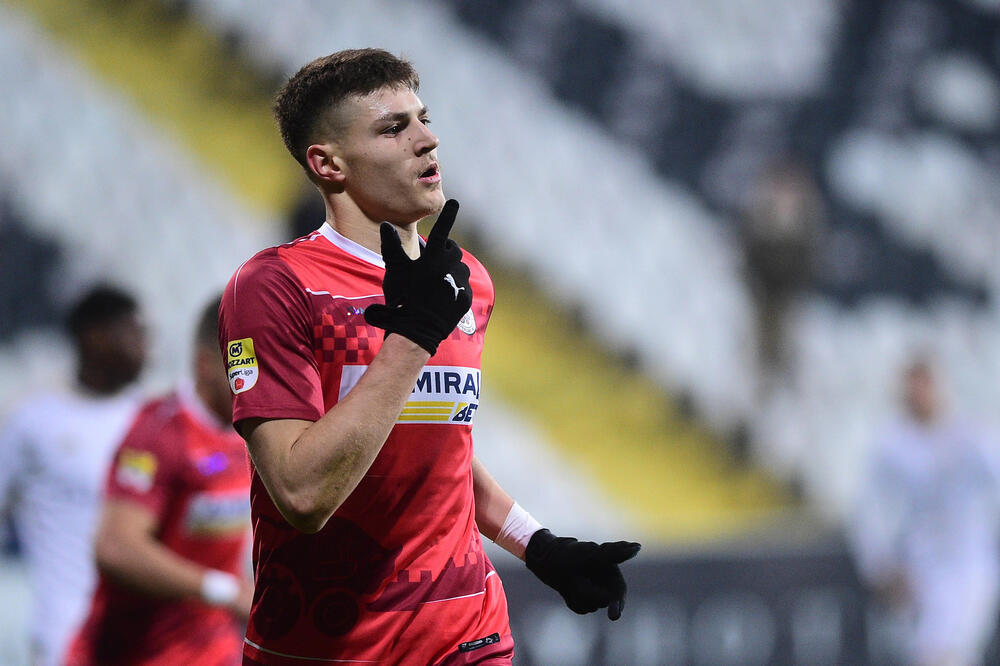 IZ IMT-A U VELIKI ENGLESKI KLUB!? Slavni premijerligaš daje više novca od Moskovljana (FOTO)