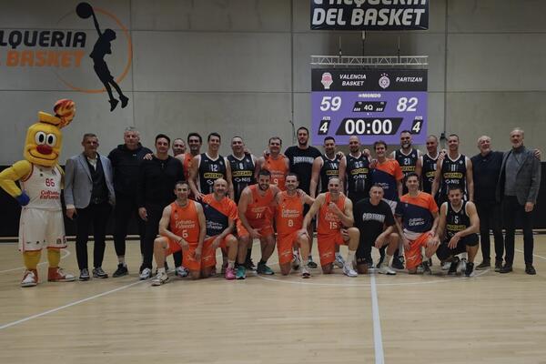 PARNI VALJAK NEMILOSRDAN: Partizan razbio Valensiju!