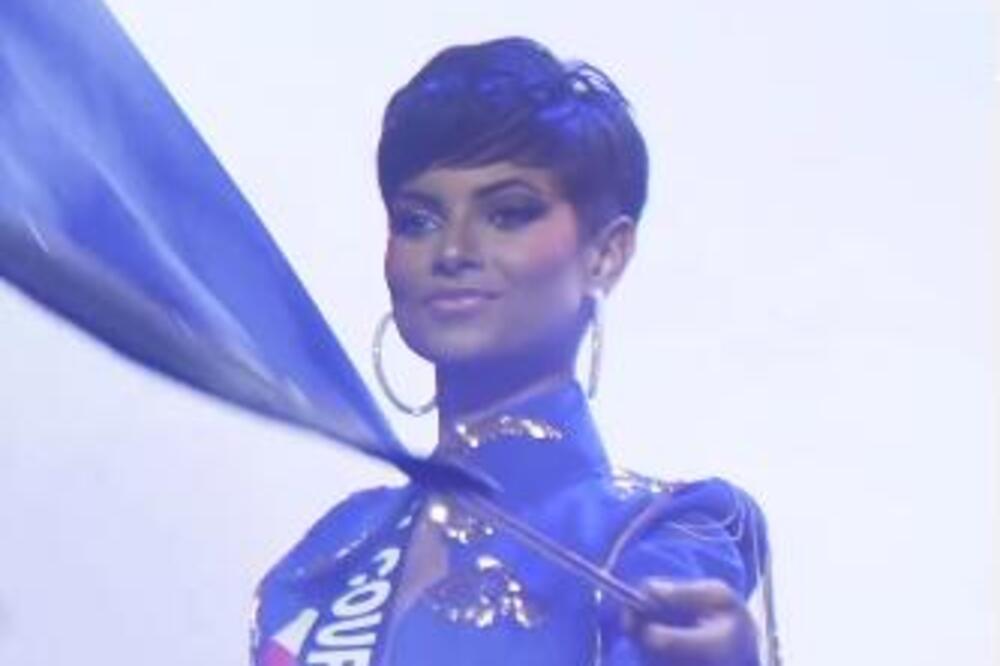 PROGLAŠENA JE ZA MIS FRANCUSKE, A ZBOG SVOG IZGLEDA IZAZVALA JE ŽESTOKI RAT: O detalju na njoj NE PRESTAJU DA BRUJE