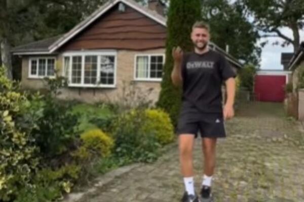 POSEDUJE 7 NEKRETNINA, VEĆ JE MILIONER, A IMA SAMO 29. GODINA: Podelio je savet ZLATA VREDAN, dobro ga POSLUŠAJTE