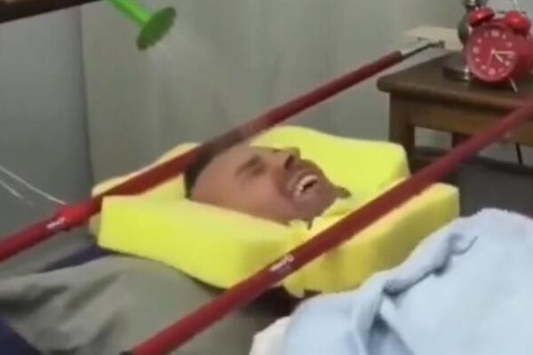 ZABORAVITE ALARM ZA BUDJENJE: Kada budete videli ove URNEBESNE snimke NASMEJAĆETE SE DO SUZA (VIDEO)