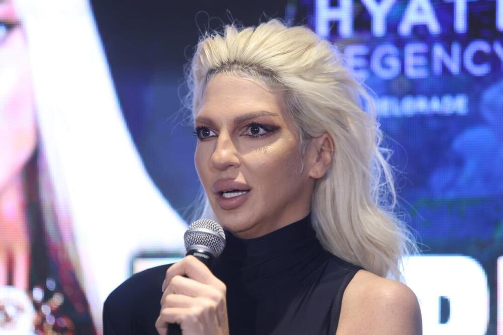 ŠUŠKA SE DA JE KARLEUŠA DOBILA ULOGU U SERIJI: U sve umešan ovaj POPULARNI MUŠKARAC, on je imao da PORUČI samo ovo