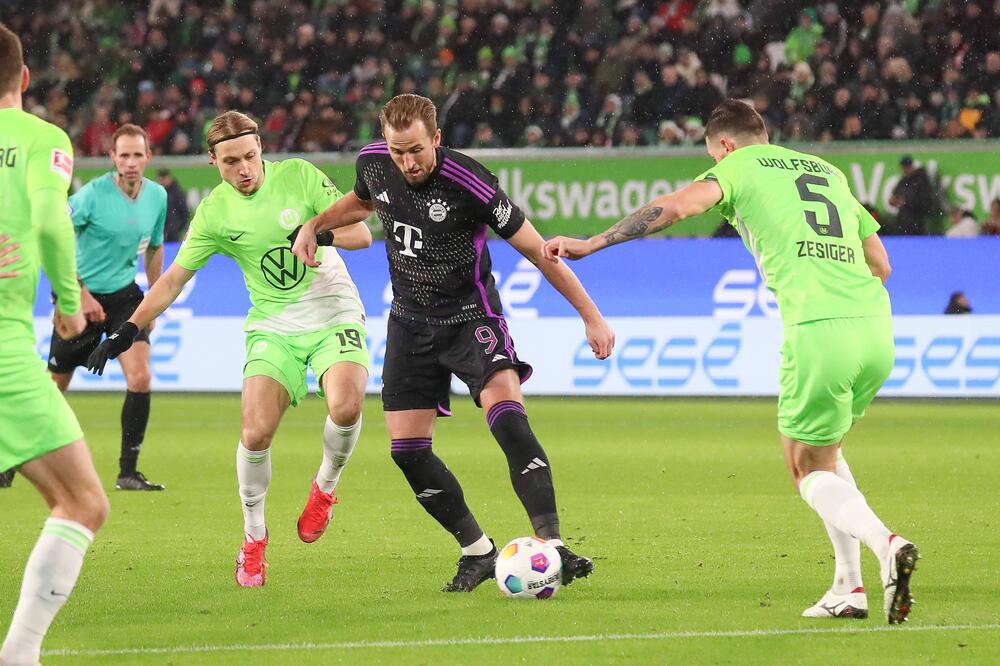 KEJN NASTAVIO DA REŠETA PROTIV VOLFSBURGA: Het-trik Šika i poker Leverkuzena za čelo Bundeslige