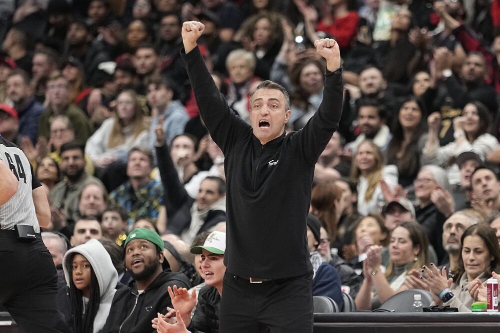 Darko Rajaković na utakmici Toronta i Denvera