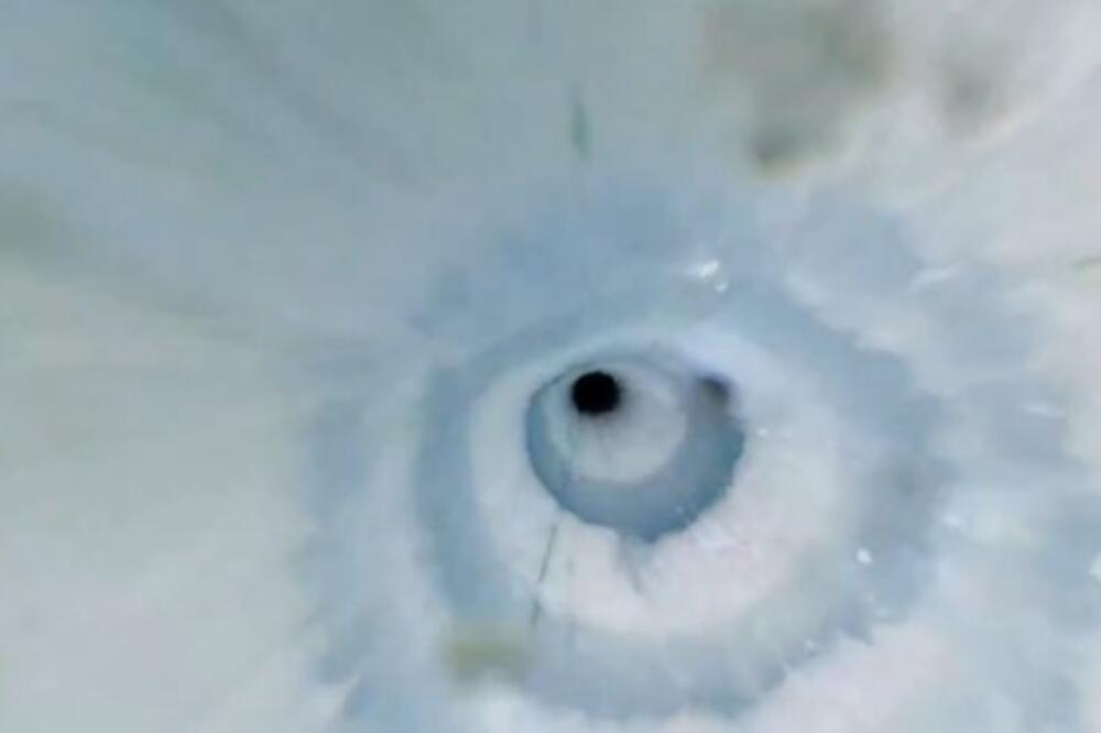 BUŠILI LED NA GRENLANDU, A ONDA SU OTKRILI NEŠTO ŠTO IH JE OSTAVILO BEZ TEKSTA: Ono što su pronašli... (VIDEO)