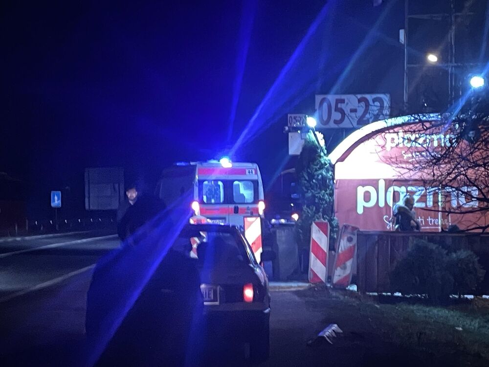 Hitna pomoć pruža pomoć vozaču