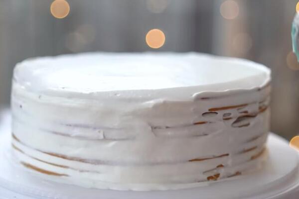 NAPRAVITE OSMOMARTOVSKU TORTU I IZNENADITE LEPŠU POLOVINU: Toliko je JEDNOSTAVNA da je svaku MUŠKARAC može umutiti