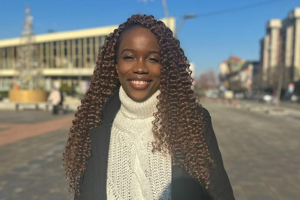 SRPSKA SNAJKA IZ ZAMBIJE ODUŠEVLJENA NAŠIM SVETINJAMA! Zbog muža došla Čačak i primila pravoslavnu veru (FOTO)