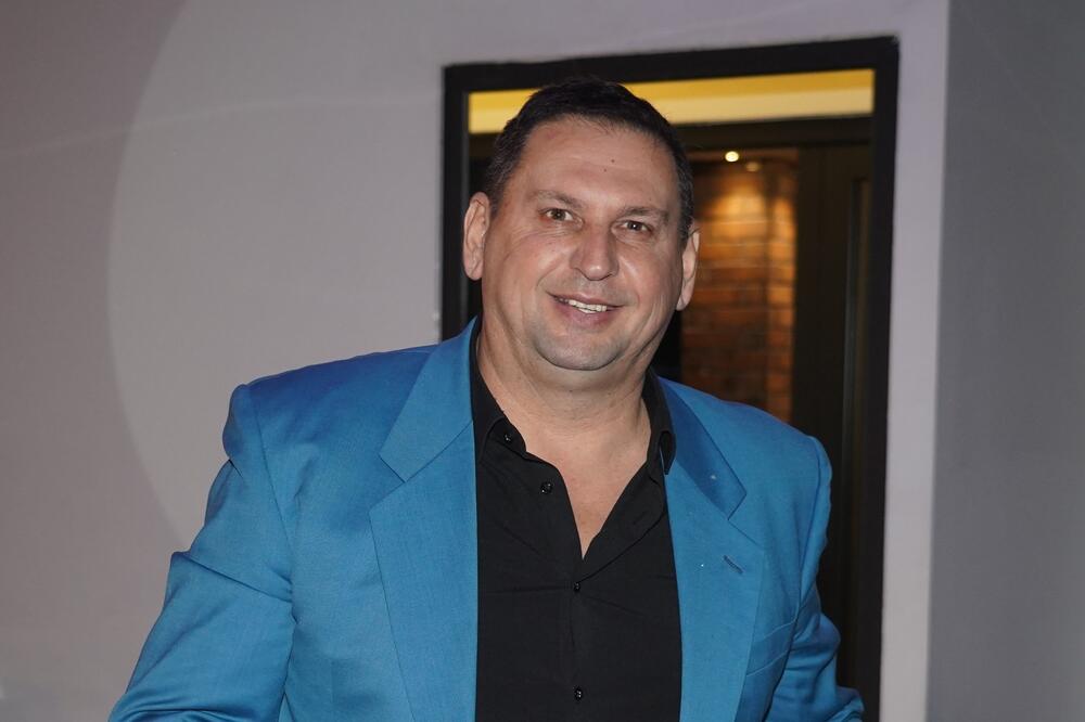 ZAPALILI MU KOLA, PA UZVRATIO UDARAC: Pogledajte šta je Taki sada uradio