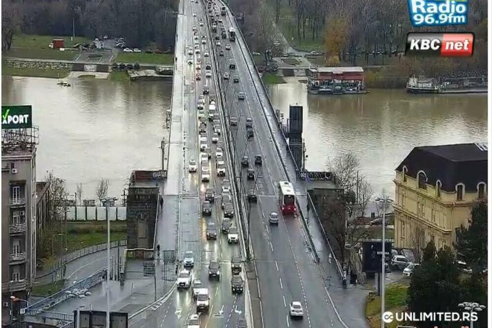 NA GAZELI SE NE VIDI KRAJ KOLONE: Jutarnji špic napravio haos na beogradskim ulicama, evo gde je NAJGORE STANJE