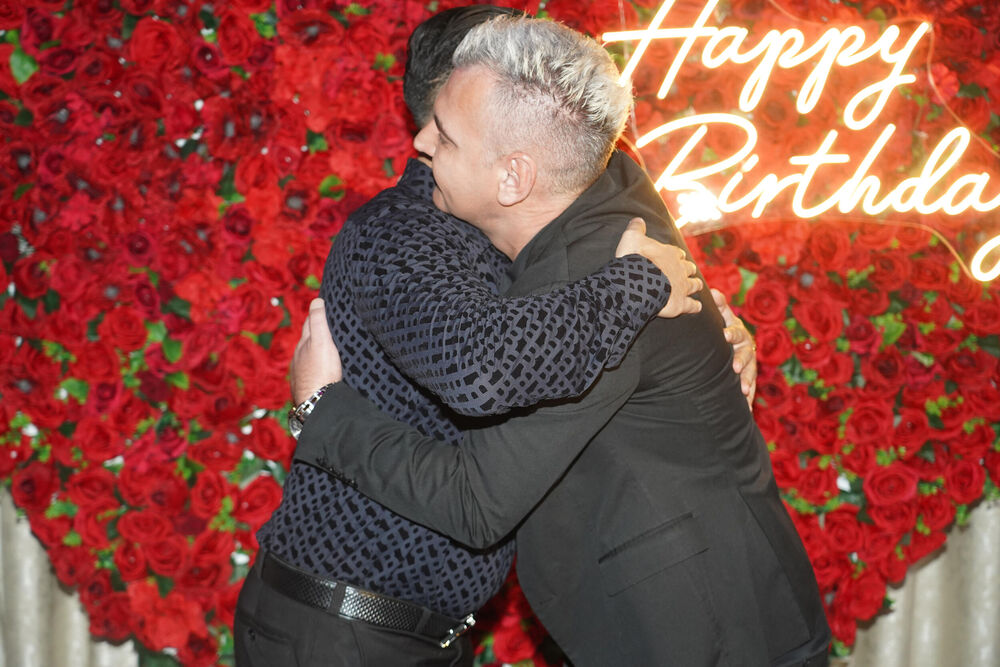 Zagrljaj Milana i Bore