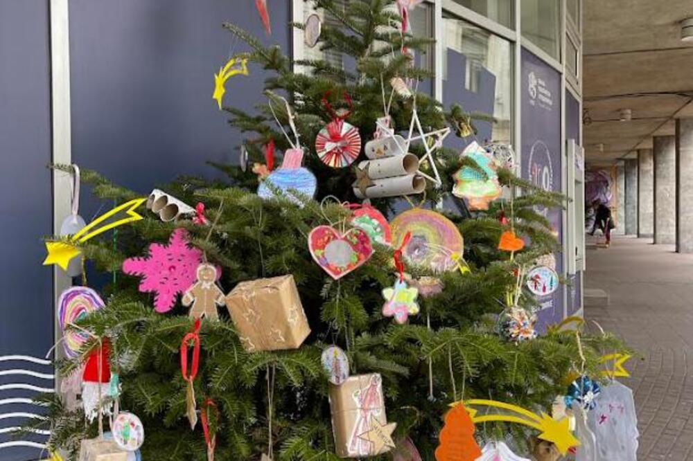 Da li je ovo najveselija jelka u Beogradu? Počinje Starogradska zima