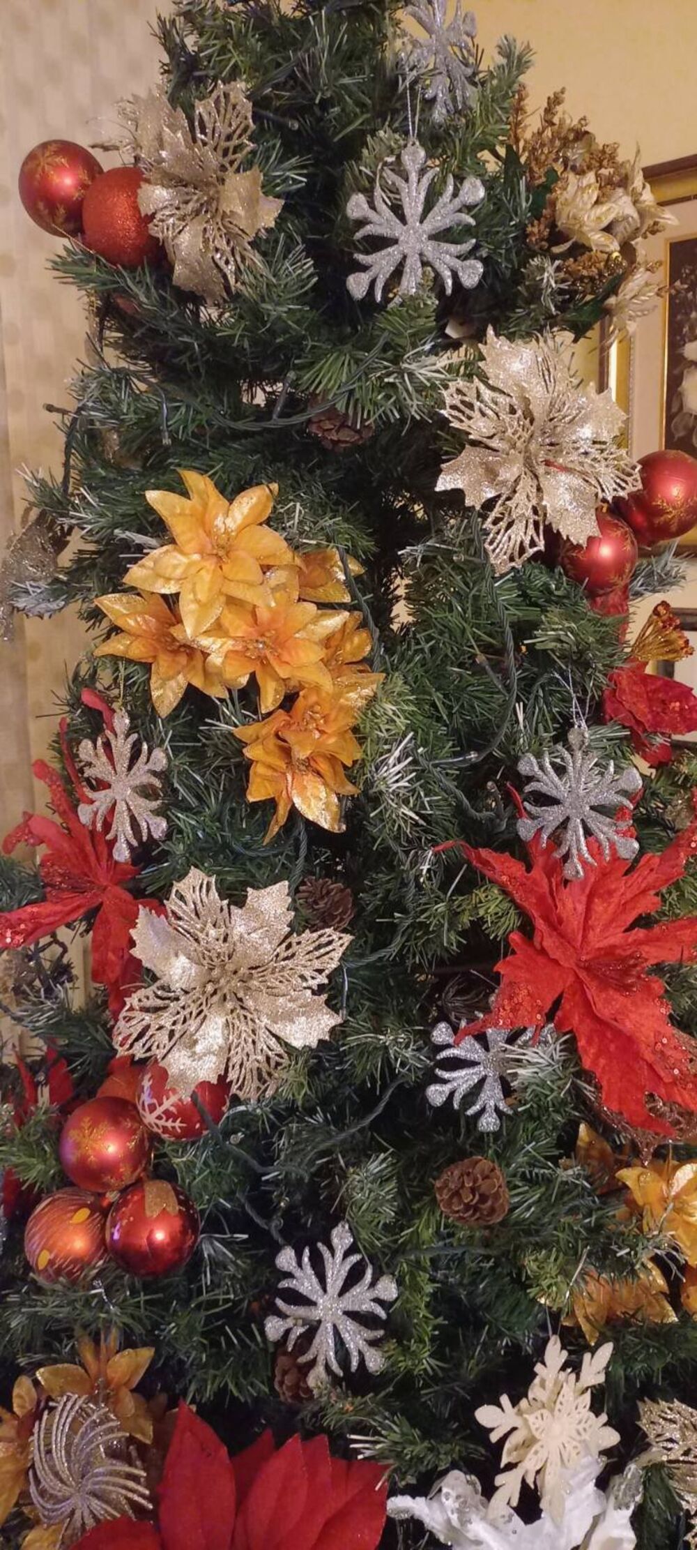 Nova godina, Novogodišnja jelka, Jelka, Ukrasi