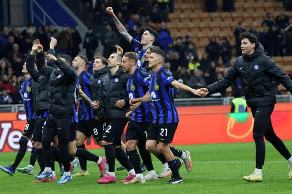 INTER ZADRŽAO +4 U ODNOSU NA JUVENTUS! Lazović ušao sa klupe u pobedi Verone nad Kaljarijem (FOTO)