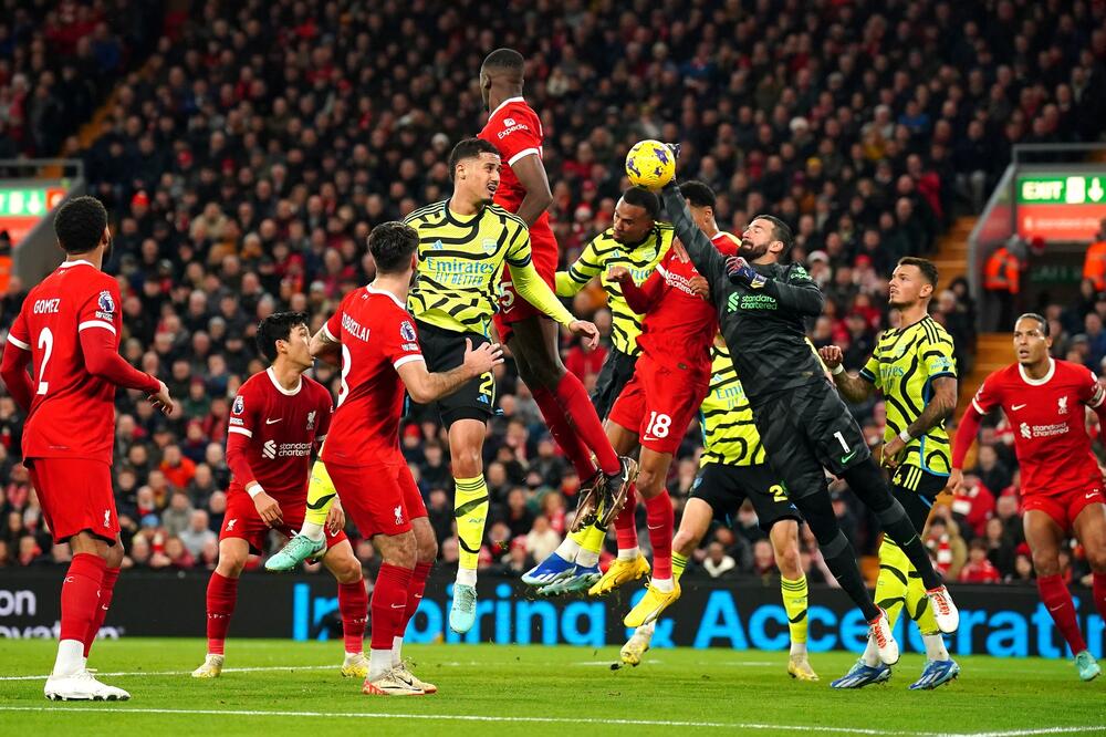 DERBI NA ENFILDU BEZ POBEDNIKA! Arsenal uzeo bod Liverpulu i ostao na prvom mestu (VIDEO/FOTO)