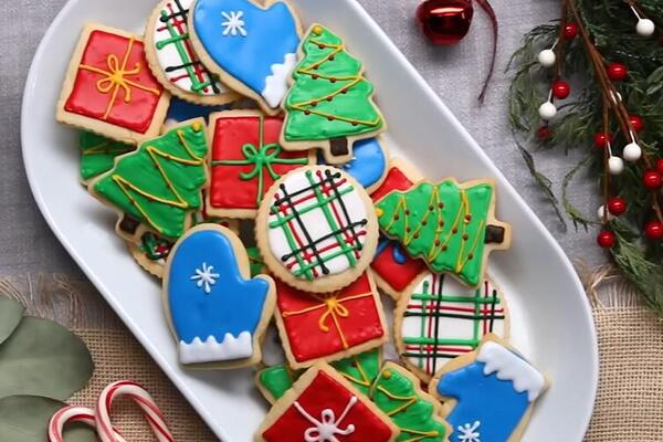 RECEPT ZA MIRIŠLJAVE MEDENJAKE KOJIMA SE I STARI RADUJU KAO DECA: Nema bolje poslastice za Novu godinu i Božić